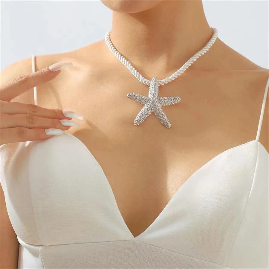 Bold Starfish Choker – Summer Statement Necklace ✨🐚